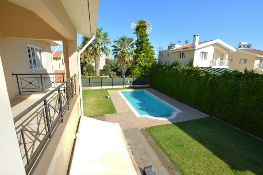 Villa Daryah Sirina Bay 普罗塔拉斯 外观 照片