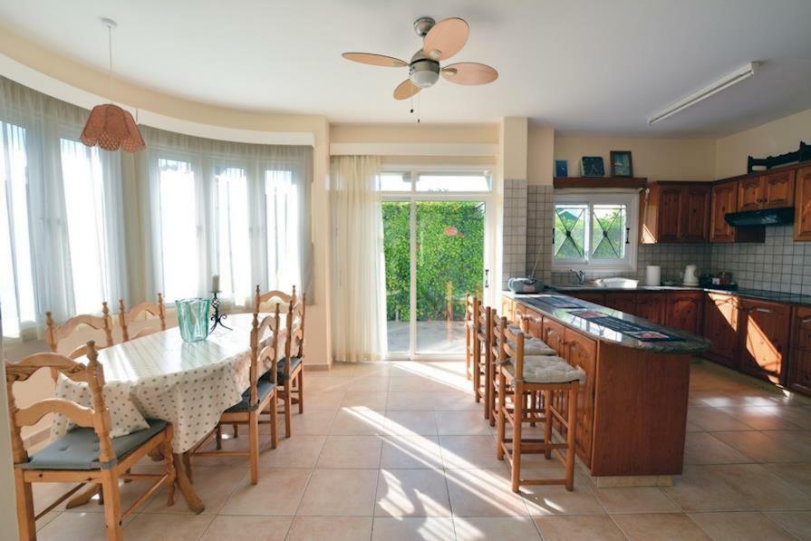Villa Daryah Sirina Bay 普罗塔拉斯 外观 照片