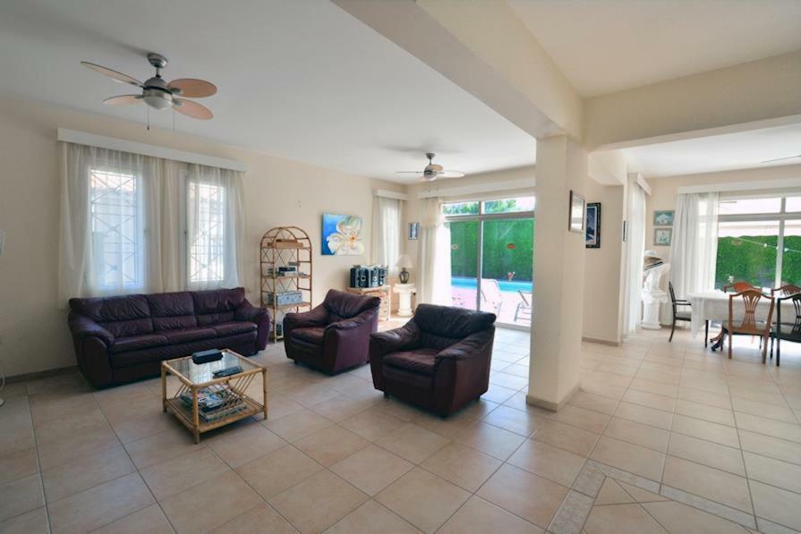Villa Daryah Sirina Bay 普罗塔拉斯 外观 照片